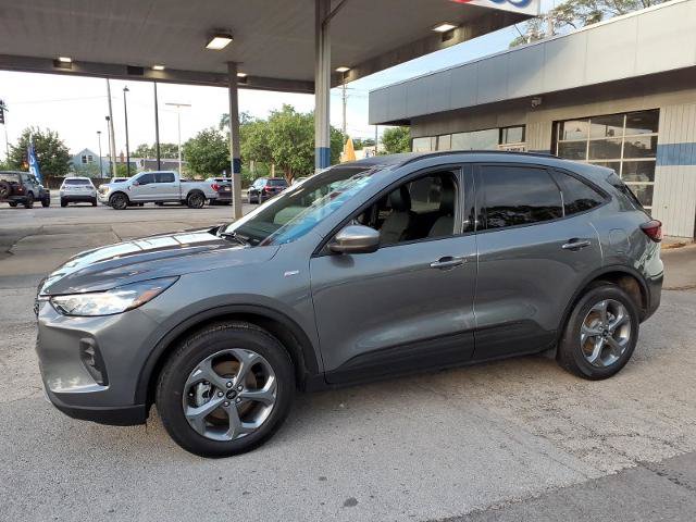 Certified 2025 Ford Escape ST-Line Select AWD/4WD image 6