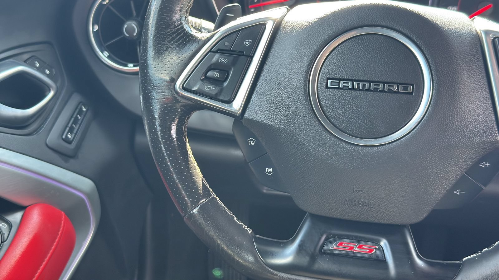 Used 2023 Chevrolet Camaro SS RWD image 15