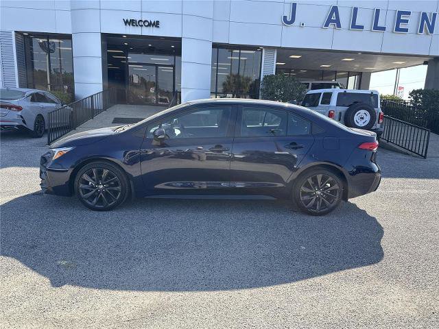 Used 2023 Toyota Corolla SE image 3