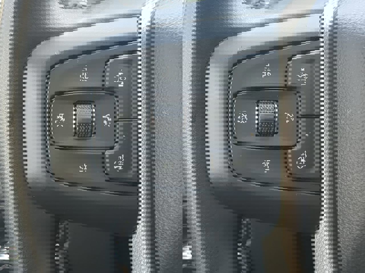 Used 2024 GMC Sierra 3500 Denali w/ Denali Reserve Package image 24