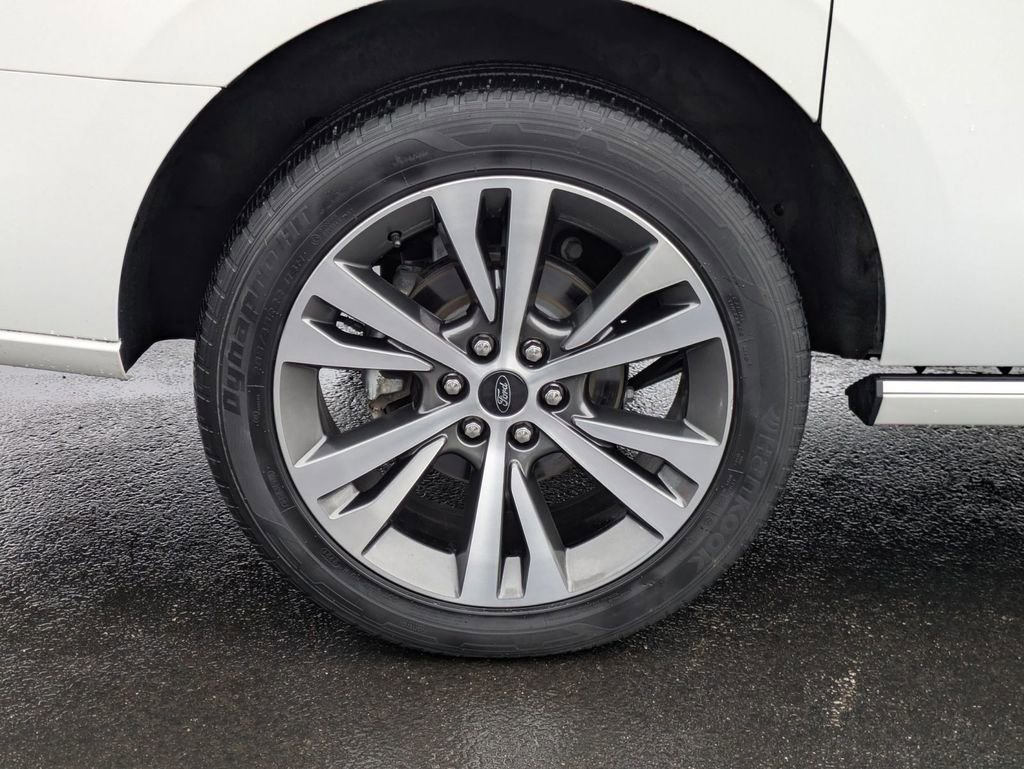 Certified 2021 Ford Expedition Max Platinum image 14