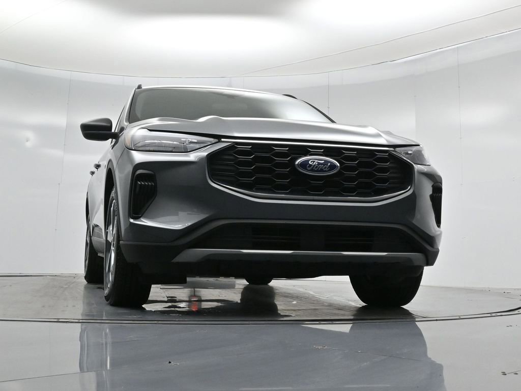 Certified 2025 Ford Escape ST-Line image 7
