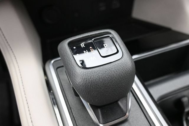 Used 2025 Nissan Pathfinder SL FWD image 23