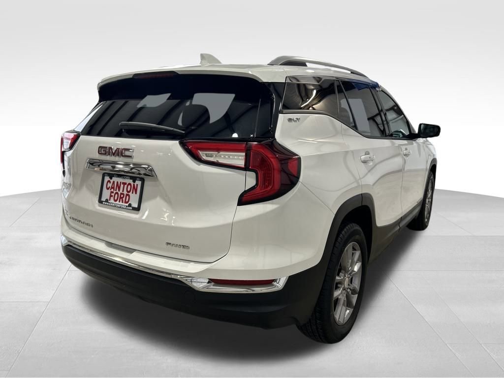 Used 2024 GMC Terrain SLT image 6