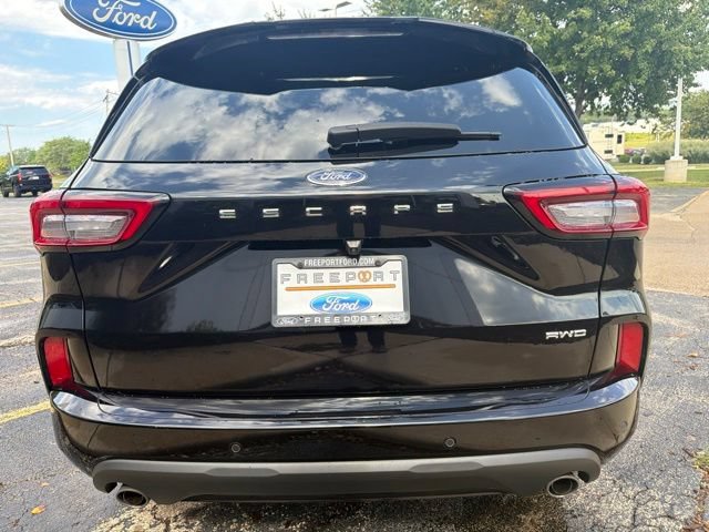 Certified 2024 Ford Escape ST-Line w/ Tech Pack #1 AWD/4WD image 6