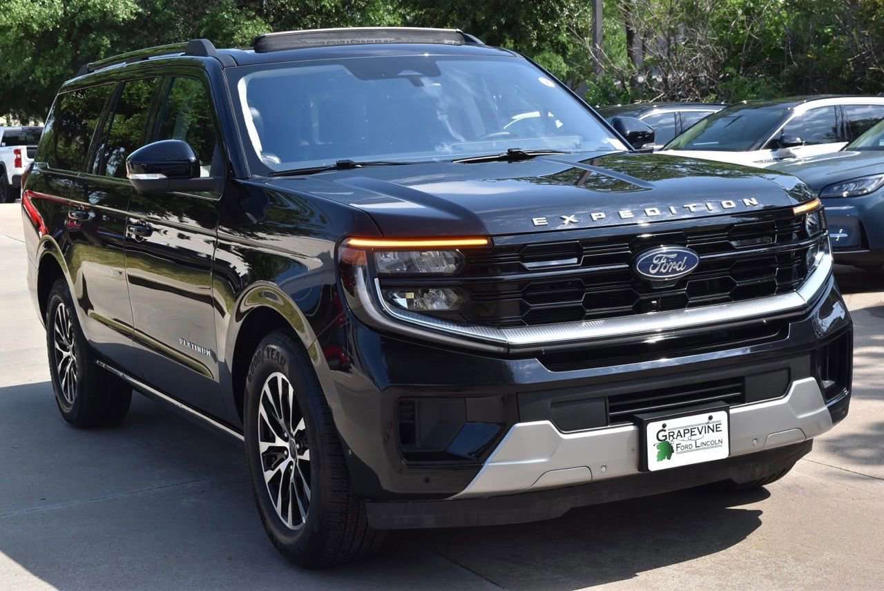 Certified 2025 Ford Expedition Max Platinum AWD/4WD image 4