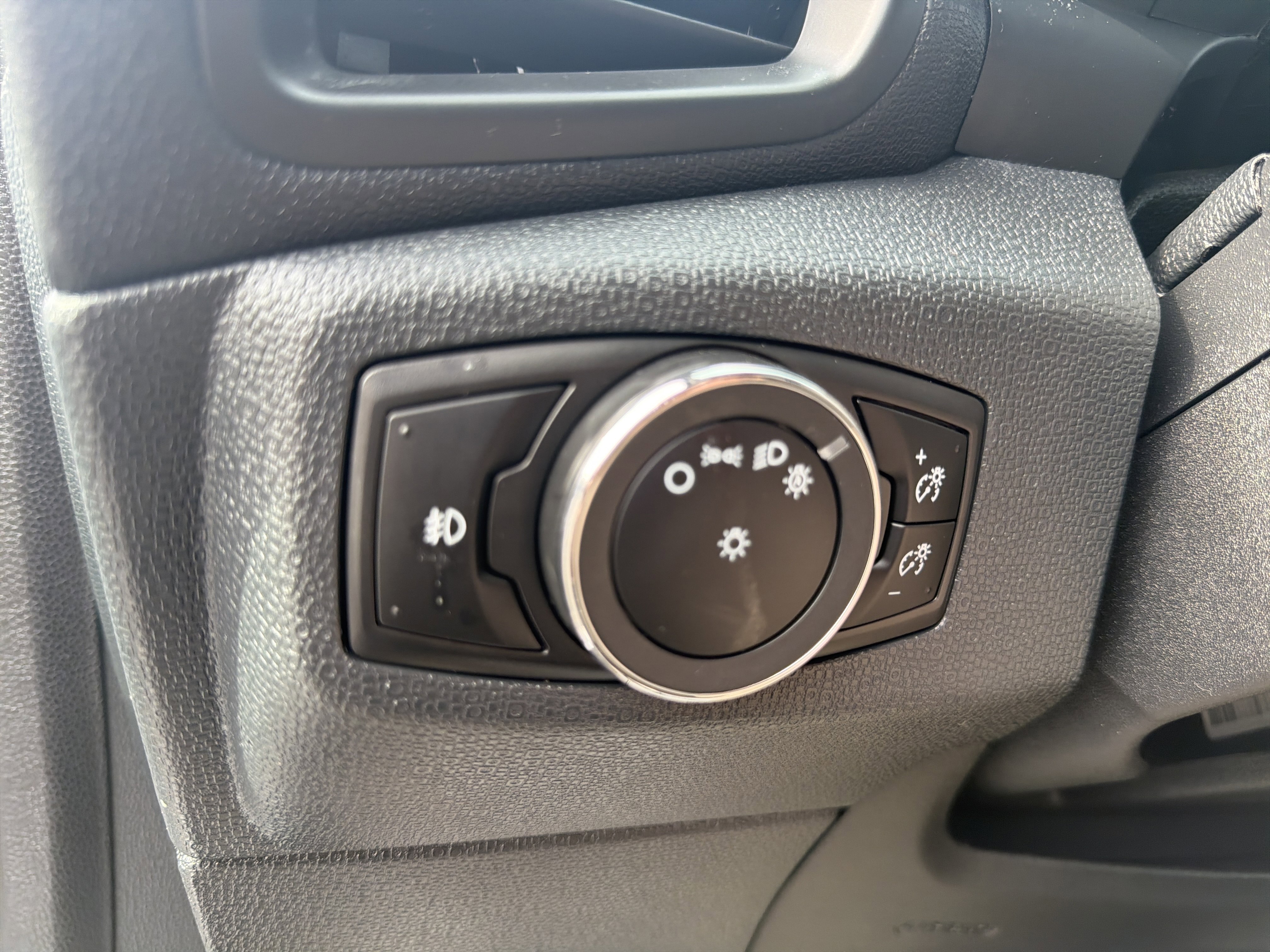 Certified 2019 Ford EcoSport SE w/ SE Convenience Package AWD/4WD image 29