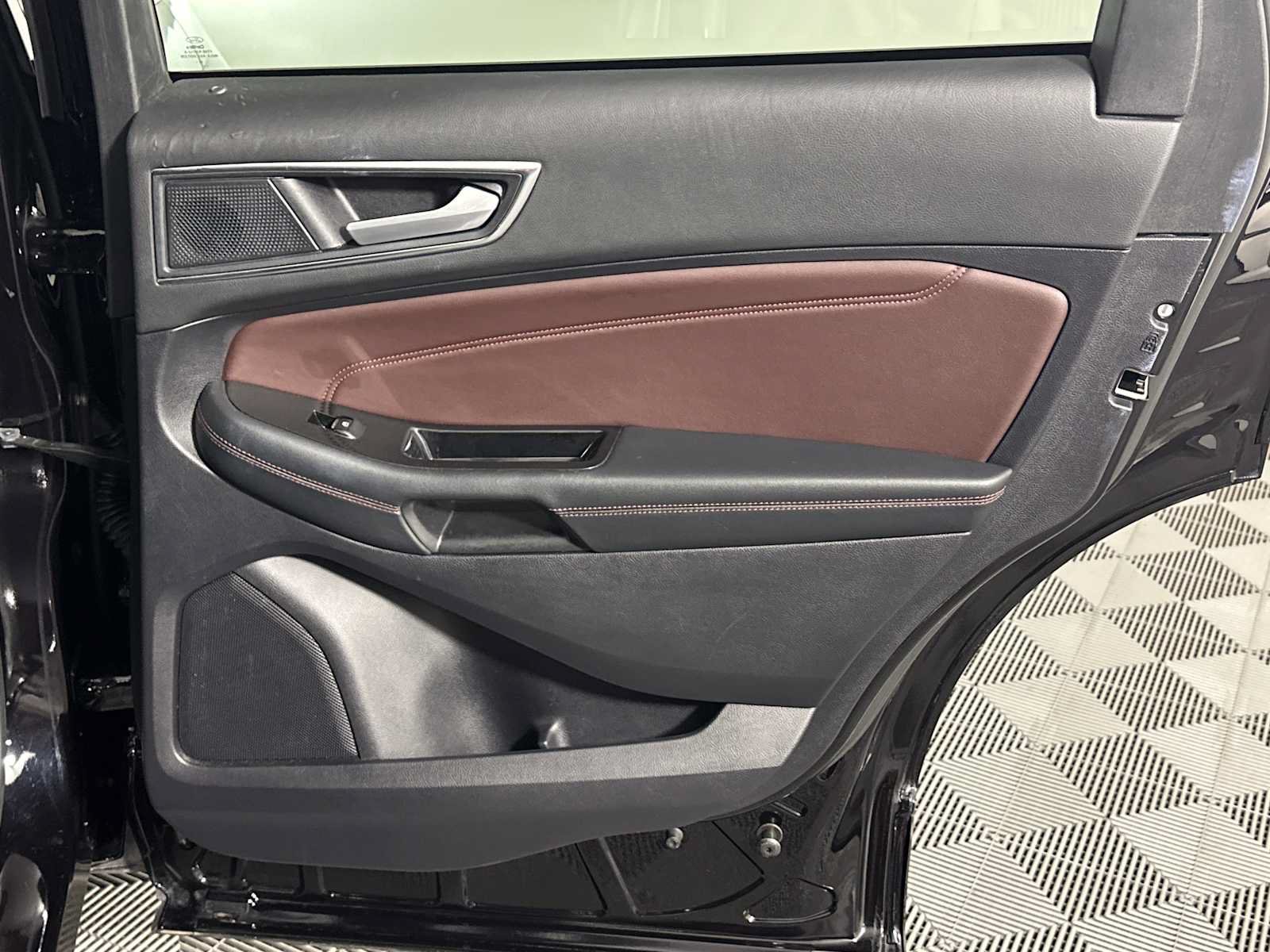 Certified 2020 Ford Edge Titanium w/ Equipment Group 301A FWD image 19