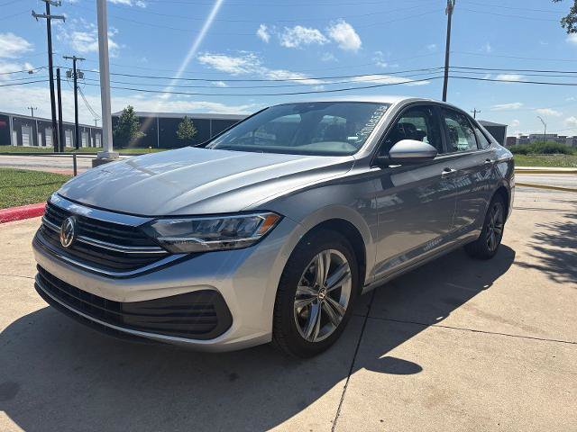 Used 2024 Volkswagen Jetta SE FWD image 9