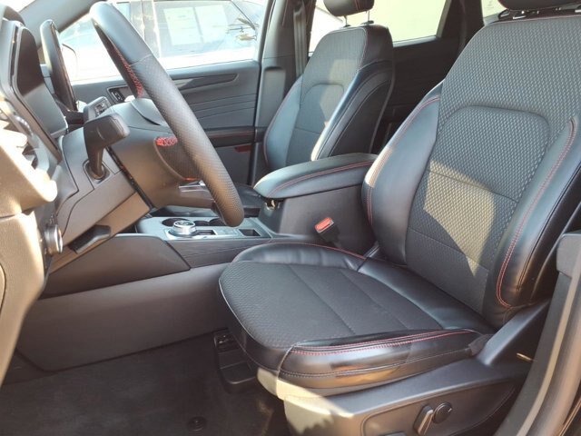 Certified 2024 Ford Escape ST-Line w/ Tech Pack #1 AWD/4WD image 3