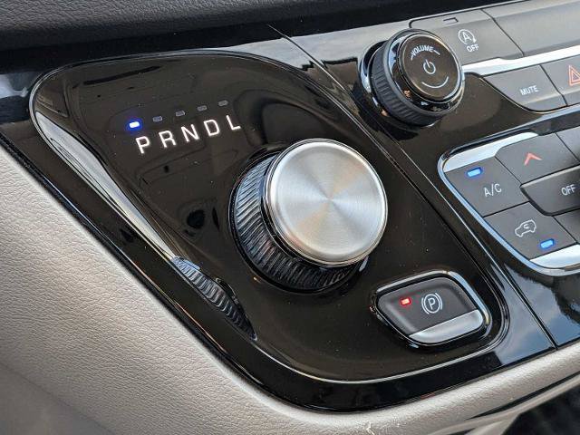 Used 2023 Chrysler Voyager LX FWD image 26