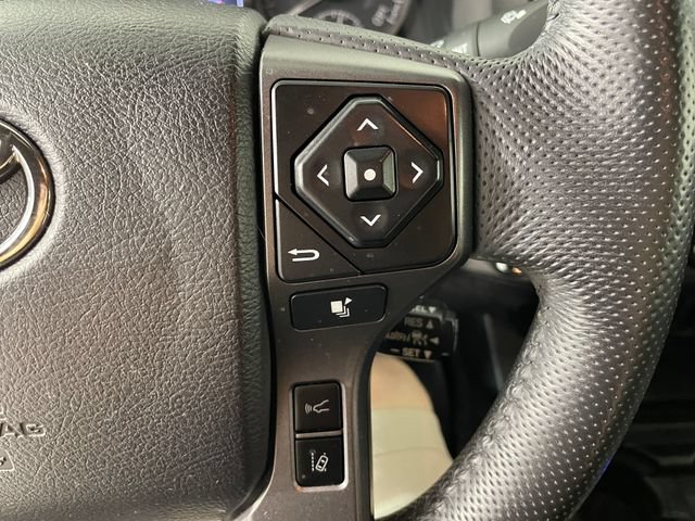 Used 2021 Toyota Tacoma TRD Off-Road w/ Technology Package AWD/4WD image 12