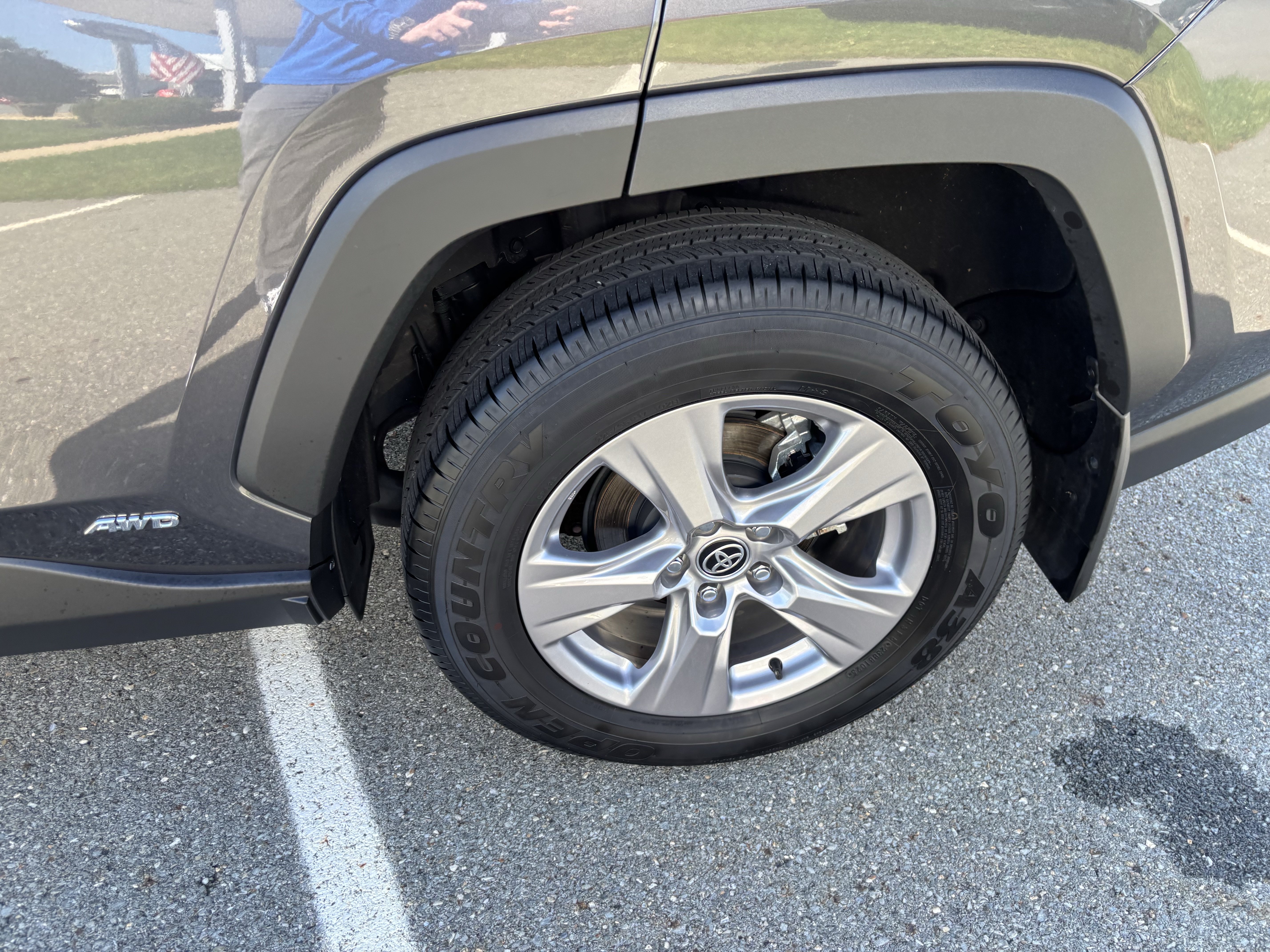 Used 2025 Toyota RAV4 XLE AWD/4WD image 12