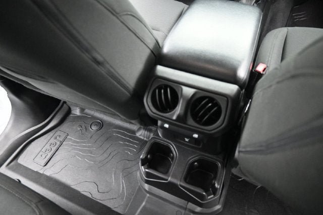 Used 2021 Jeep Gladiator Sport AWD/4WD image 23