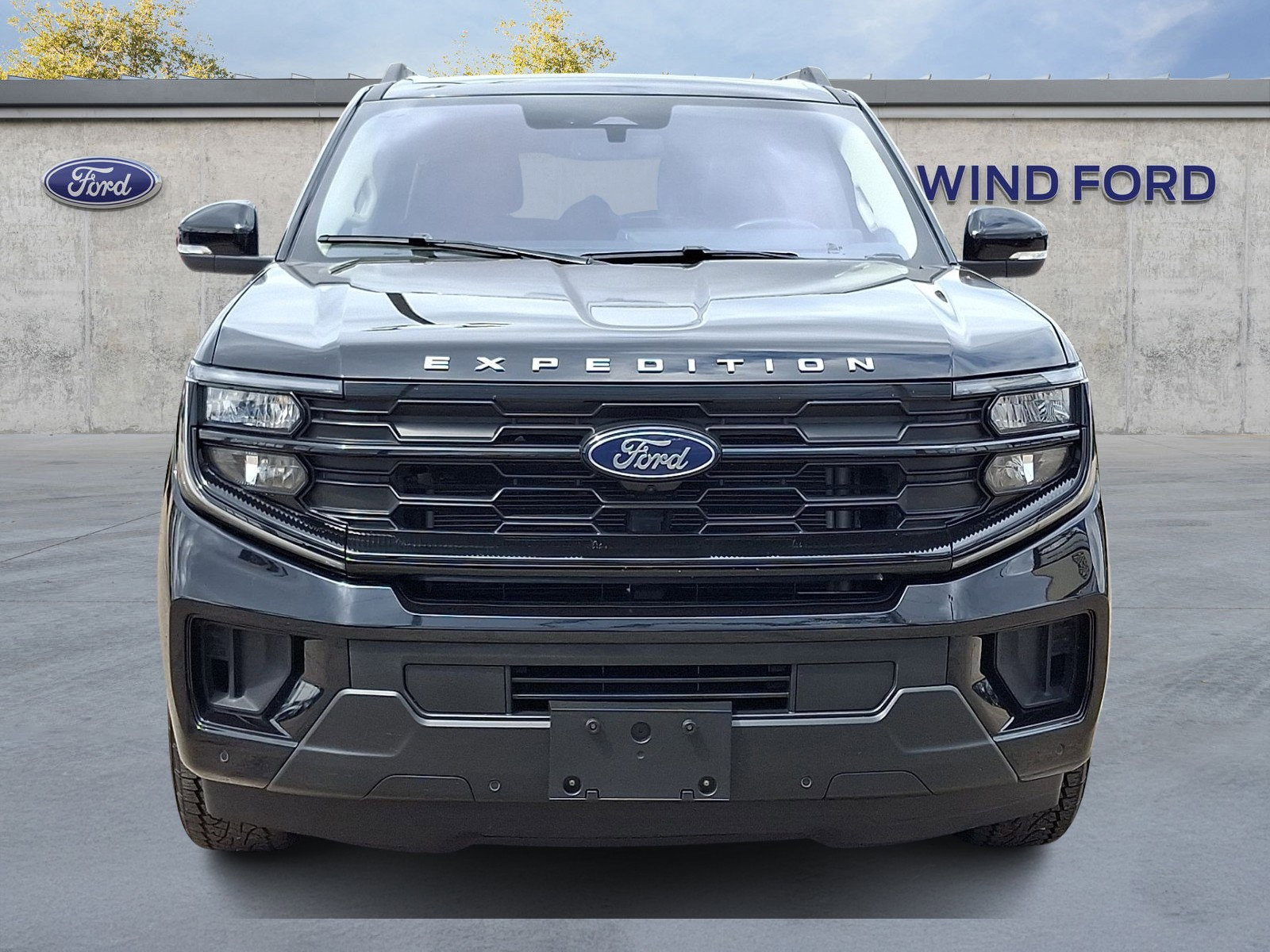 Certified 2025 Ford Expedition Max Active AWD/4WD image 2