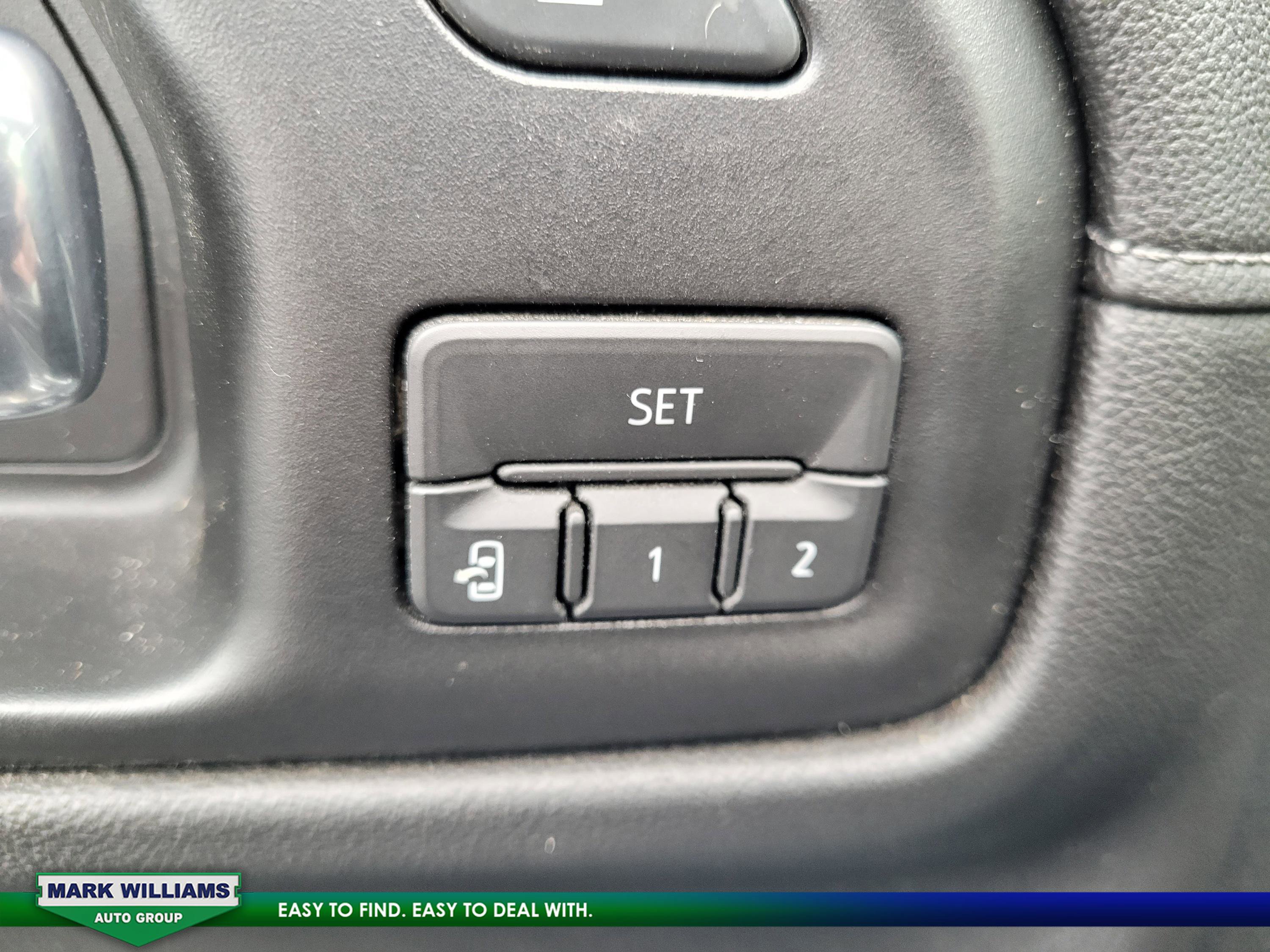 Used 2020 Chevrolet Silverado 1500 LTZ image 33