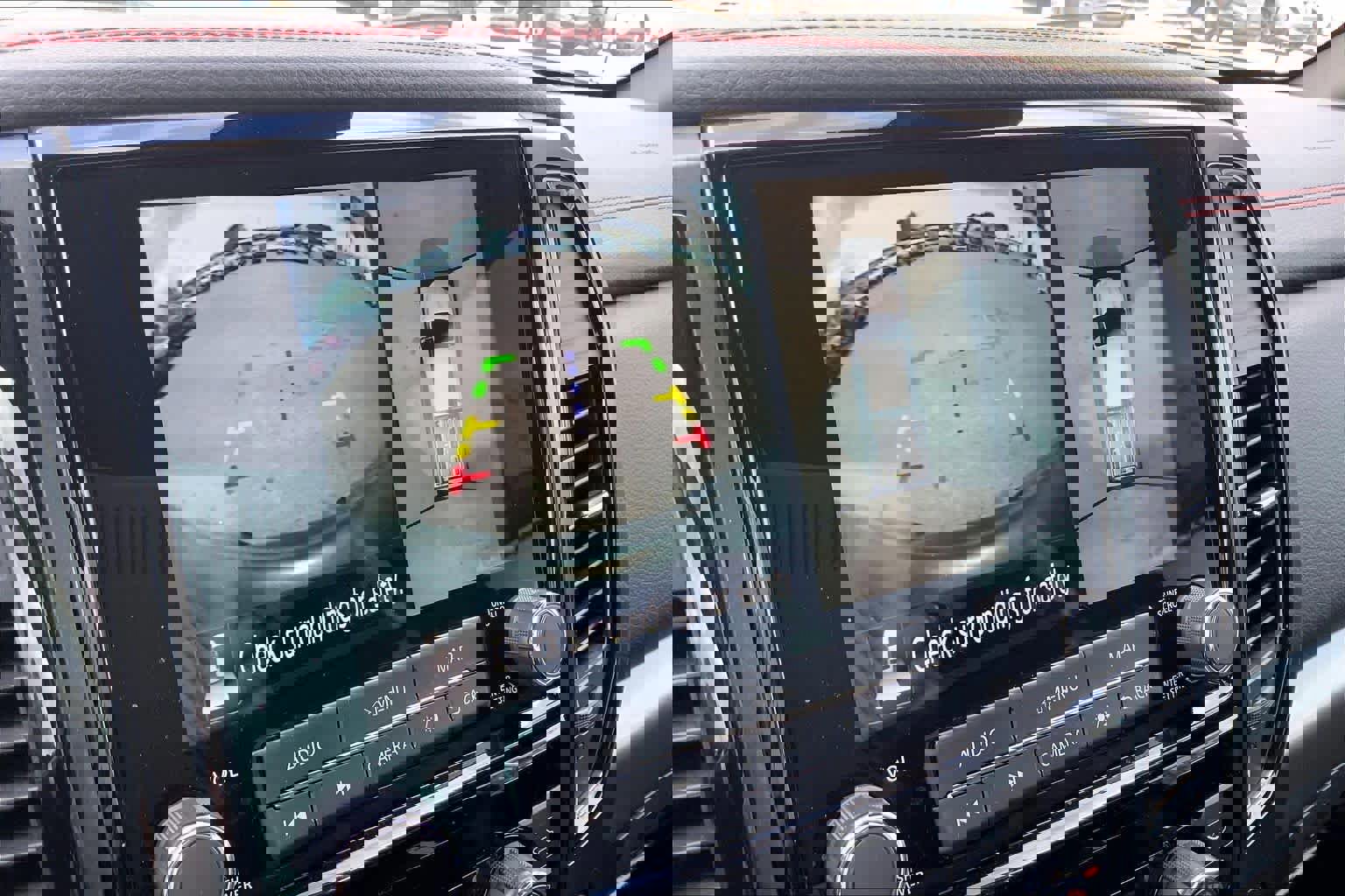 Used 2021 Nissan Titan PRO-4X w/ Pro-4x Convenience Package image 27