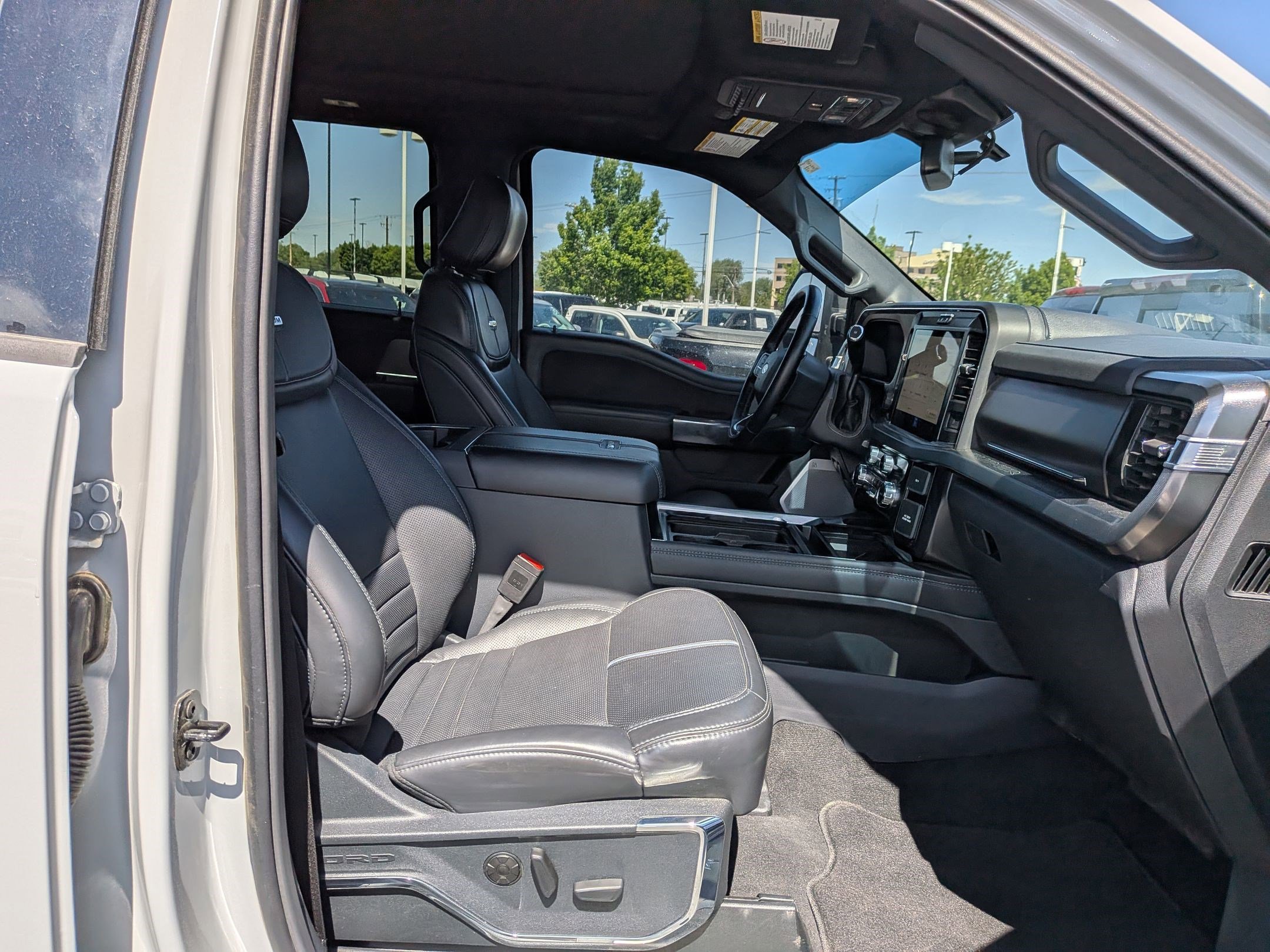 Certified 2026 Ford F350 Platinum AWD/4WD image 32