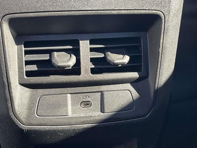 Used 2023 Chevrolet Colorado LT RWD image 32