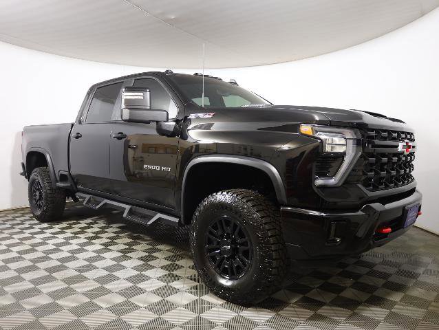 Used 2024 Chevrolet Silverado 2500 ZR2 w/ Technology Package image 5