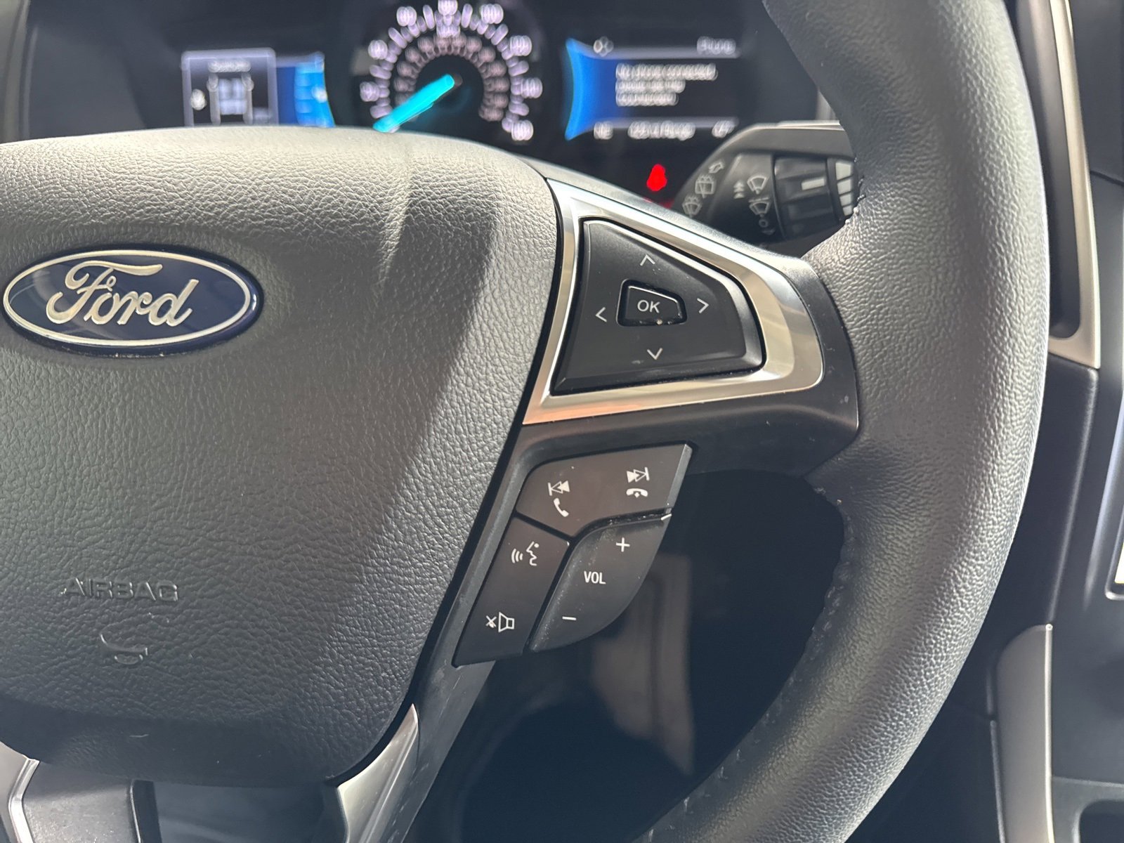 Certified 2024 Ford Edge SEL w/ Convenience Package image 30