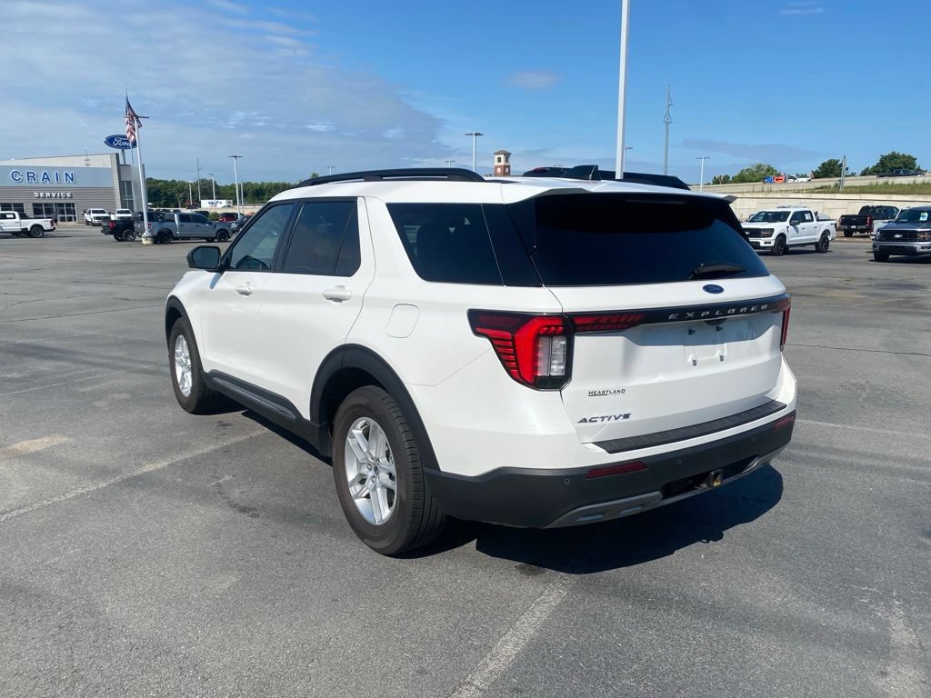 Certified 2025 Ford Explorer Active w/ Active Comfort Package RWD image 5