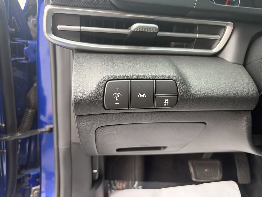 Used 2023 Hyundai Elantra SEL FWD image 19