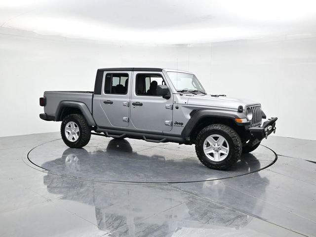 Used 2020 Jeep Gladiator Sport w/ Quick Order Package 24S image 3
