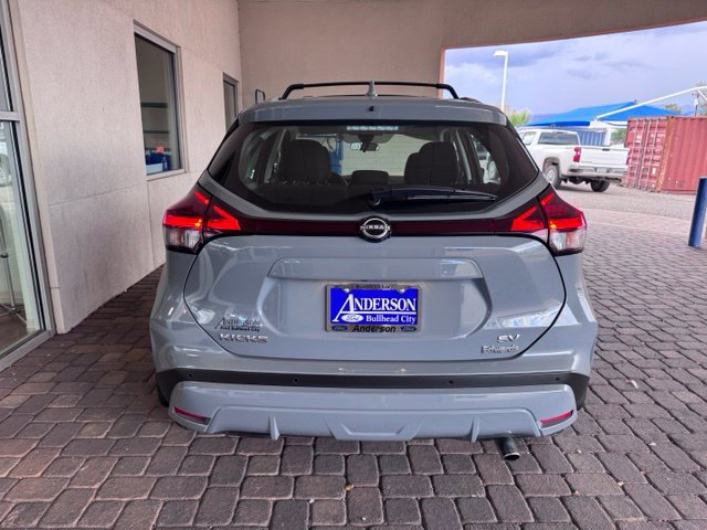 Used 2023 Nissan Kicks SV w/ Exterior Package FWD image 4