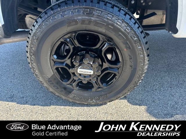 Certified 2023 Ford F250 XL w/ Snow Plow/Camper Package AWD/4WD image 4