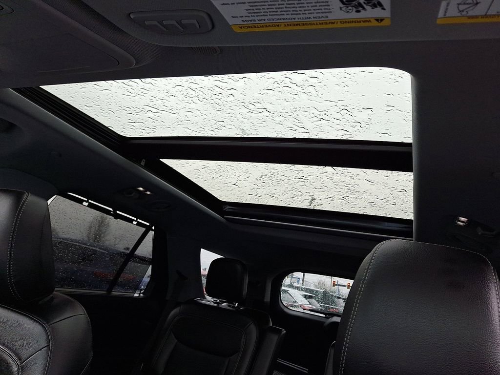 Certified 2022 Ford Explorer Limited w/ Hybrid Equipment Group 310A image 15