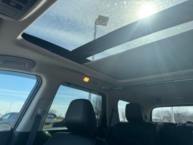 Used 2024 Nissan Pathfinder Platinum image 20