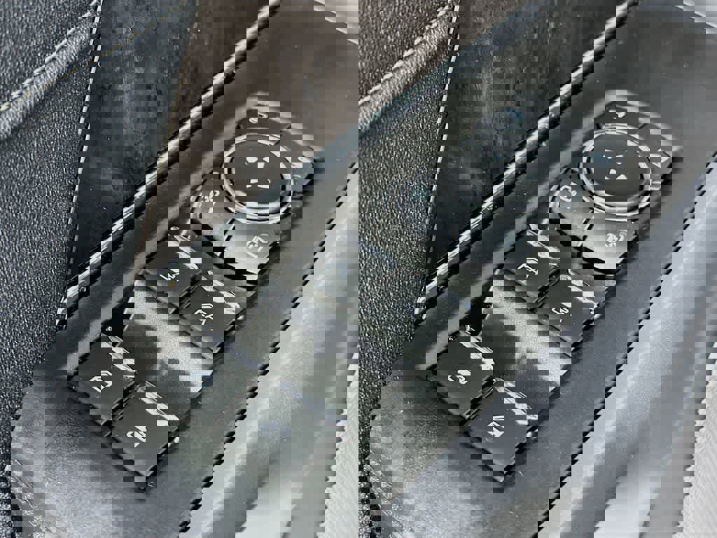 Certified 2021 Ford F150 Lariat w/ Equipment Group 502A High image 30