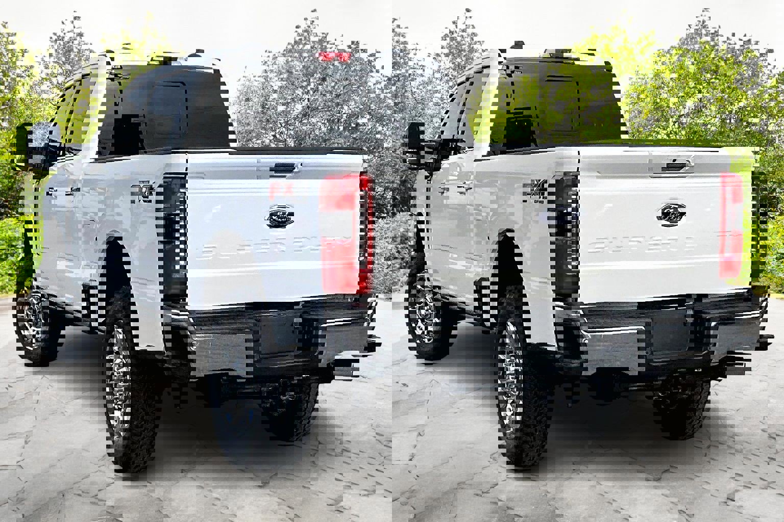 Certified 2024 Ford F250 Lariat w/ Lariat Ultimate Package image 2