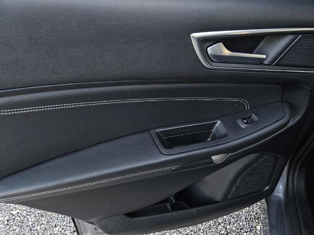 Certified 2024 Ford Edge Titanium AWD/4WD image 17
