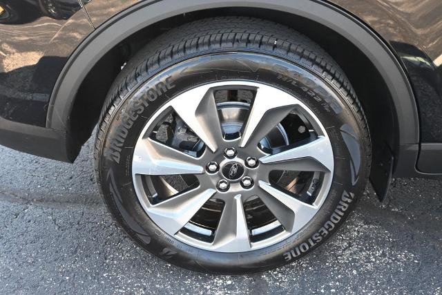 Certified 2024 Ford Escape Platinum AWD/4WD image 16