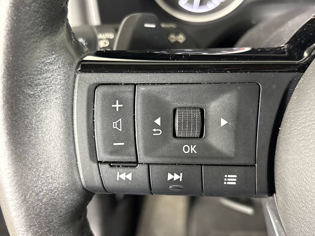 Used 2021 Nissan Rogue SL w/ Premium Package FWD image 19