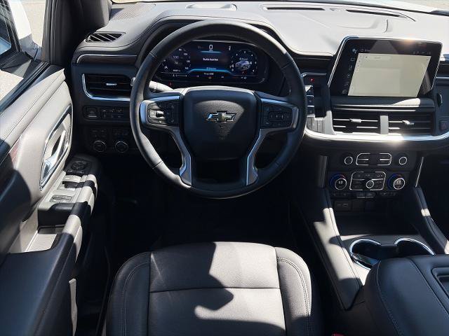 Used 2023 Chevrolet Tahoe Z71 w/ Luxury Package AWD/4WD image 6