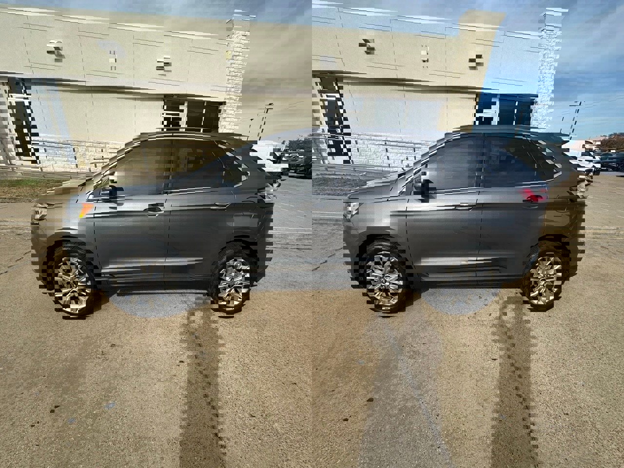 Certified 2024 Ford Edge Titanium image 4