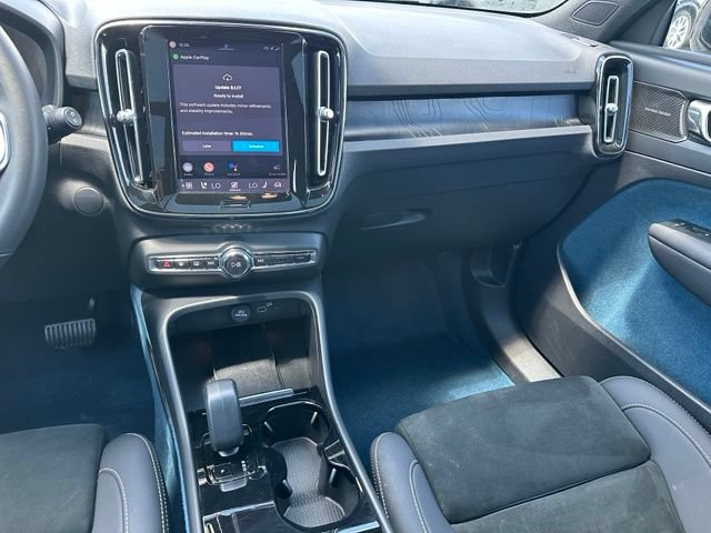 Used 2023 Volvo XC40 Recharge Ultimate AWD/4WD image 18