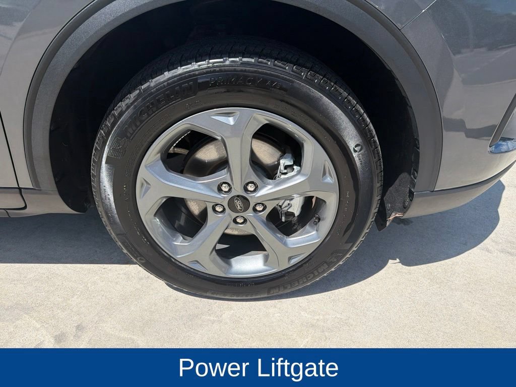 Certified 2025 Ford Escape ST-Line Select AWD/4WD image 13