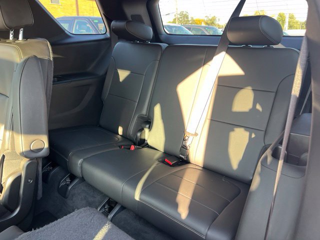 Used 2023 Chevrolet Traverse LT w/ LT Premium Package AWD/4WD image 23