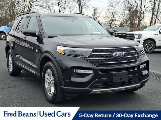 Certified 2023 Ford Explorer XLT w/ Equipment Group 202A image 11