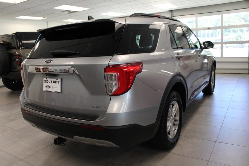 Certified 2024 Ford Explorer XLT w/ Equipment Group 202A AWD/4WD image 5
