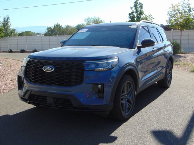 Certified 2025 Ford Explorer ST-Line w/ Premium Package AWD/4WD image 9