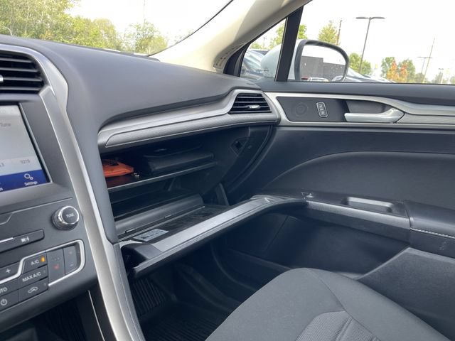 Certified 2020 Ford Fusion SE AWD/4WD image 48