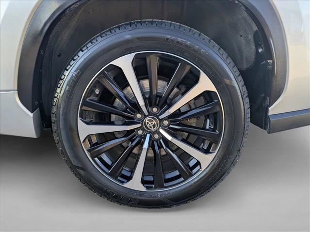 Used 2021 Toyota Highlander XSE AWD/4WD image 24