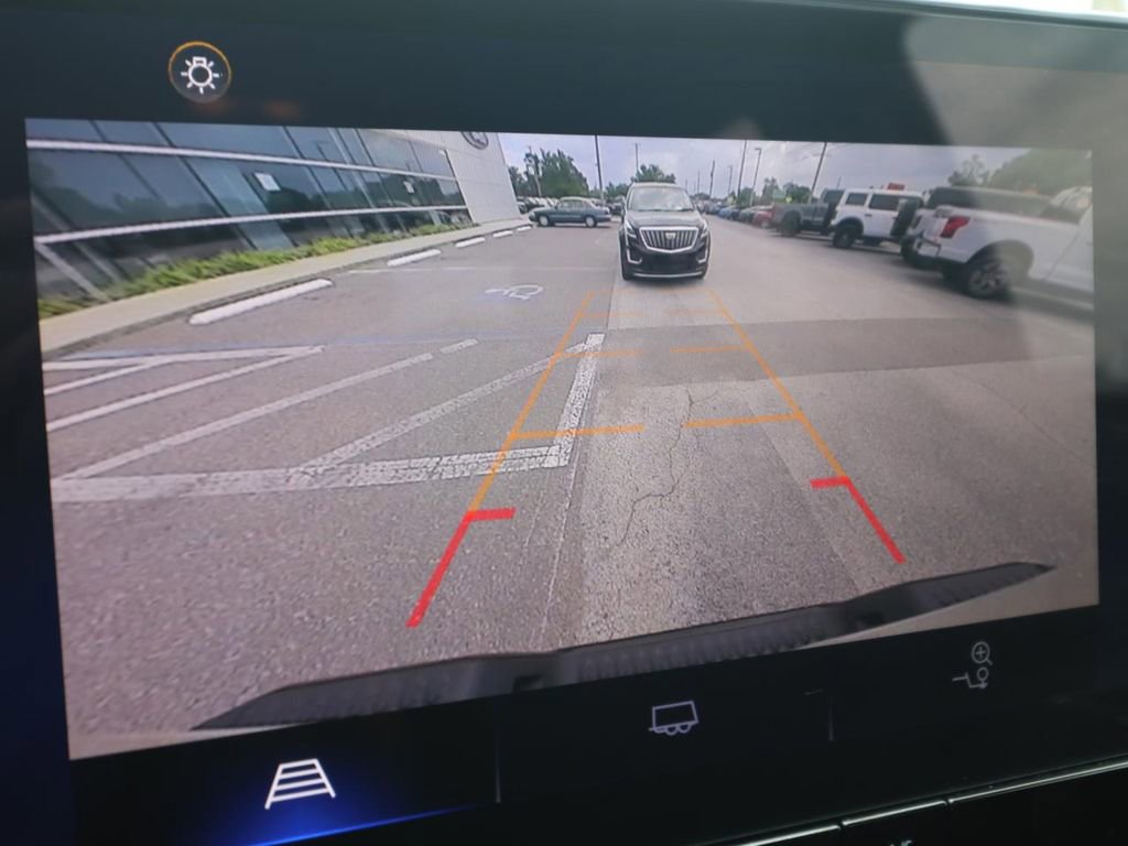 Used 2023 Chevrolet Colorado W/T image 10