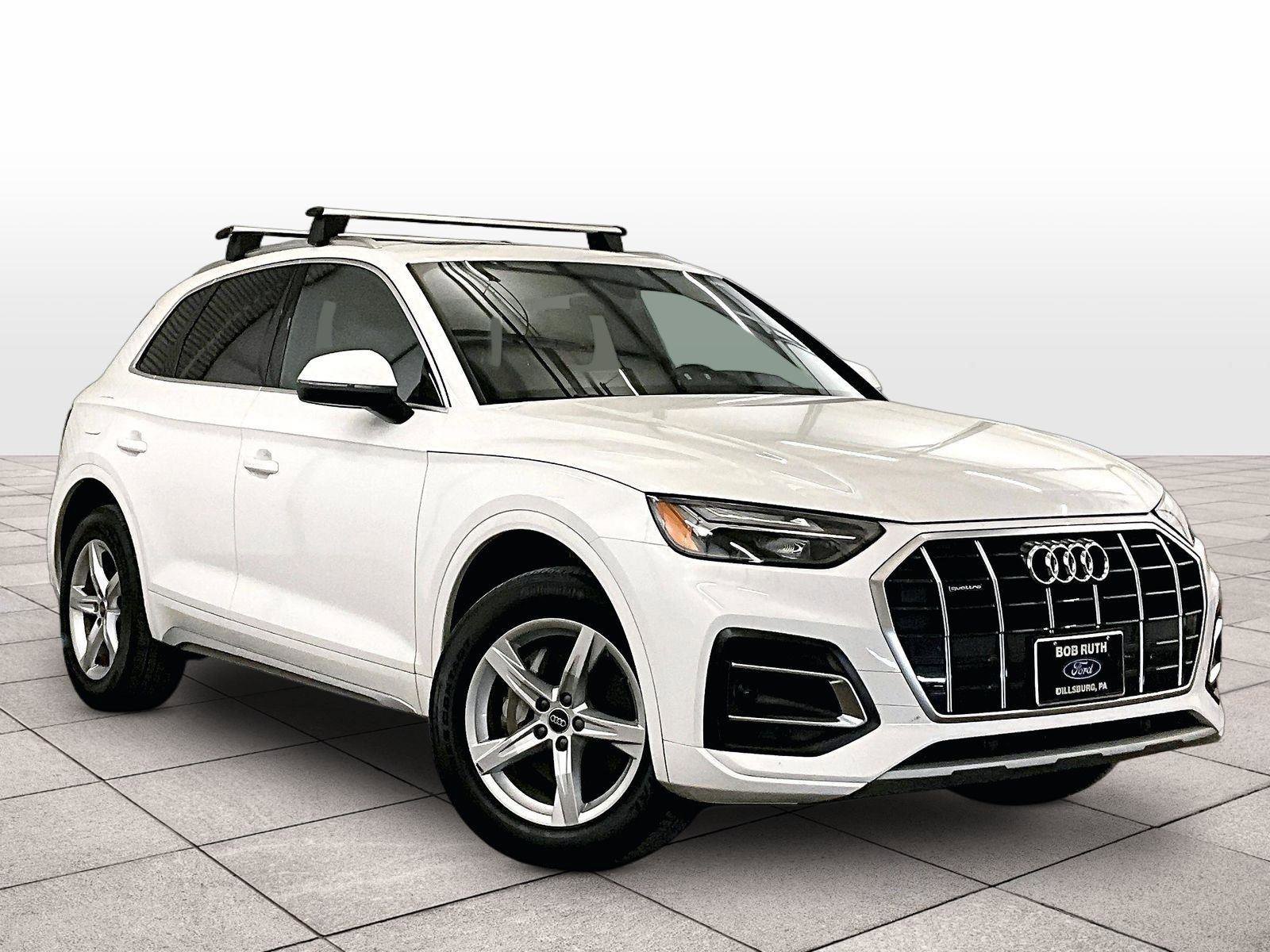 Used 2023 Audi Q5 2.0T Premium w/ Convenience Package AWD/4WD image 2
