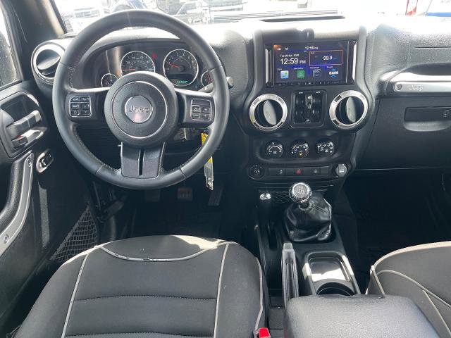 Used 2018 Jeep Wrangler Unlimited Rubicon w/ Connectivity Group AWD/4WD image 6